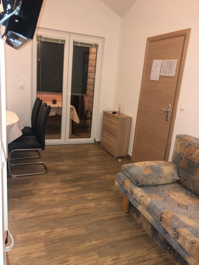 Apartmani Ivana Cres Exteriér fotografie